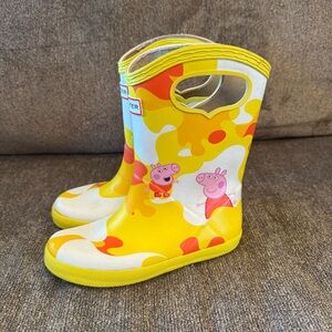 HUNTER Peppa Pig Limited Edition Grab Handle Yellow Rain Boots Child UK11 US12